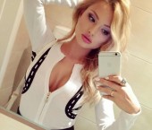 Paris Escort Di Adult Entertainer in France, Female Adult Service Provider, Latvian Escort and Companion.