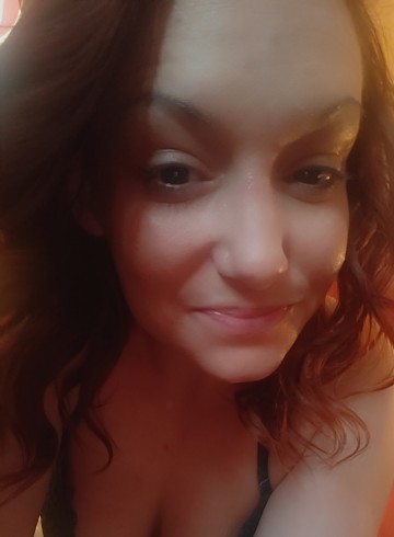 Providence Escort Vee Adult Entertainer in United States, Female Adult Service Provider, American Escort and Companion.