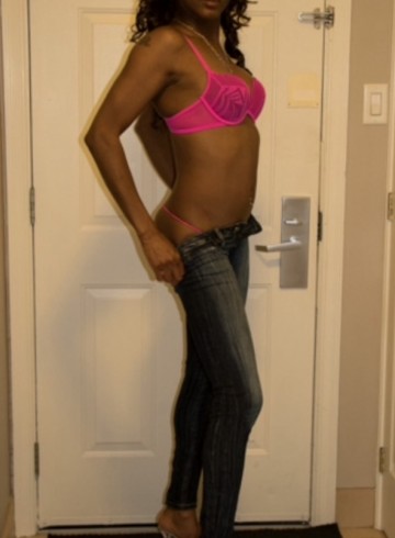 Ottawa Escort TaliaCiarra Adult Entertainer in Canada, Female Adult Service Provider, Cuban Escort and Companion.